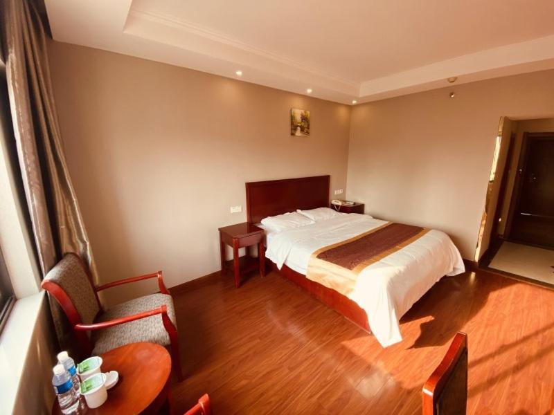 Greentree Inn Huai'An Bus Station Golden Eagle Xinya Huaihai Road Business Hotel Luaran gambar